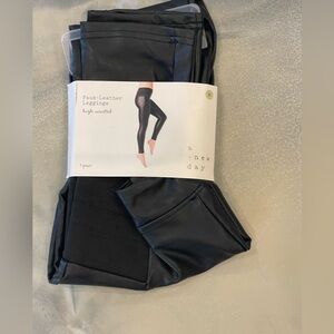 A New Day Shiny Black Leggings Medium New